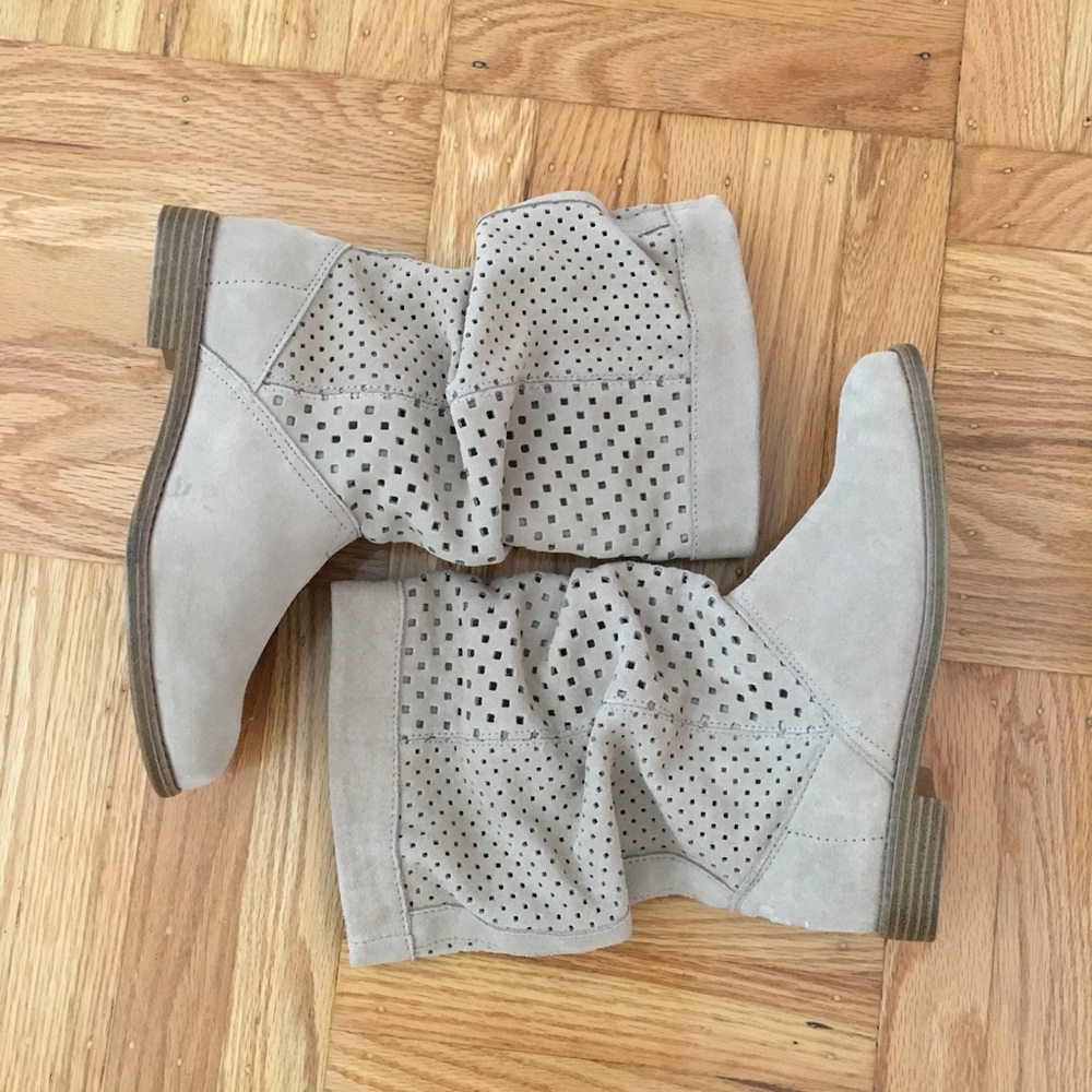 TOMS - Serra Perforated Slouch Boot, Size 8